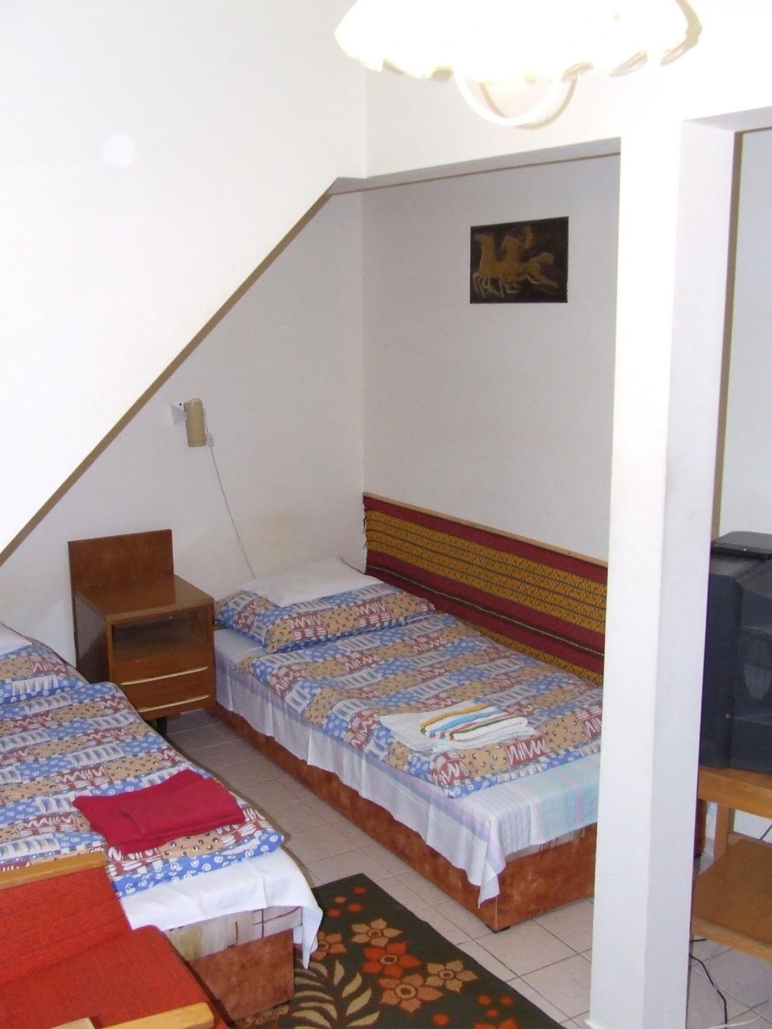 Prima Piheno Hotel มิชโคลซ์ ภายนอก รูปภาพ